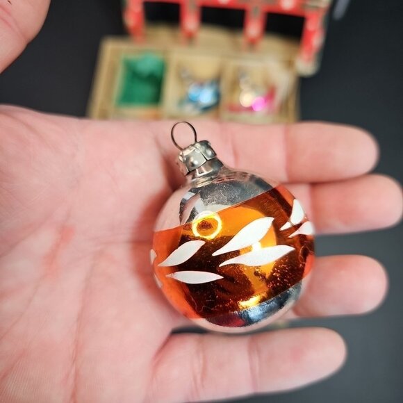 East Germany Christmas Ornament Baubles Indents And Rounds Rare With Box 11pcs - Picture 7 of 16